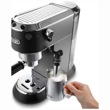 Buse vapeur de la machine à café De’Longhi EC685.BK